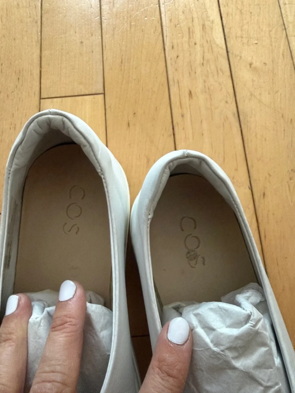COS White Minimalist Leather Slip-On Loafers - Picture 2 of 4